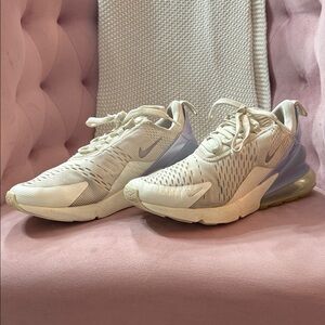 Nike Women's Air 270s